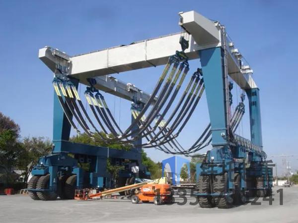 江蘇蘇州游艇搬運(yùn)機(jī)廠家游艇搬運(yùn)機(jī)智能化控制