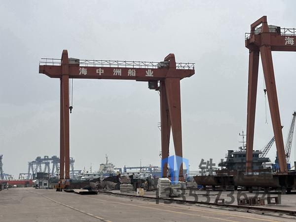 山東煙臺造船門式起重機公司造船門式起重機適應惡劣環境